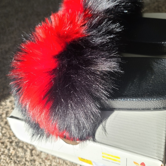 Fox Fur Slides - Picture 3 of 5